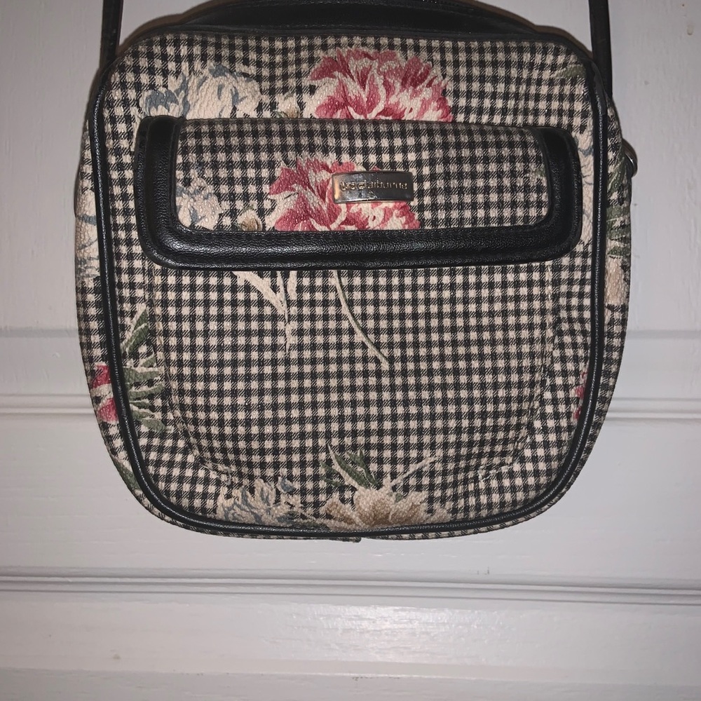 Vintage Liz Claiborne purse. Beautiful design.